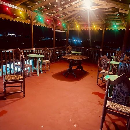 Bottoms Up Hostel Zanzibar Ngoại thất bức ảnh