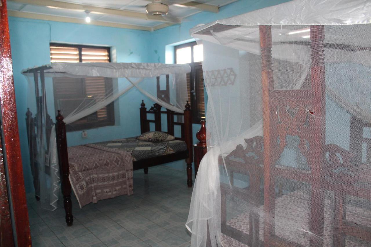 Bottoms Up Hostel Zanzibar Ngoại thất bức ảnh