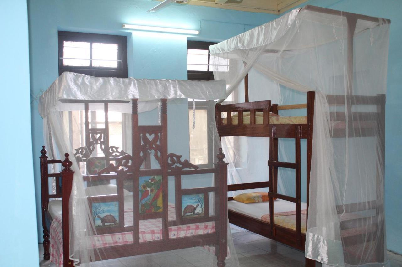 Bottoms Up Hostel Zanzibar Ngoại thất bức ảnh