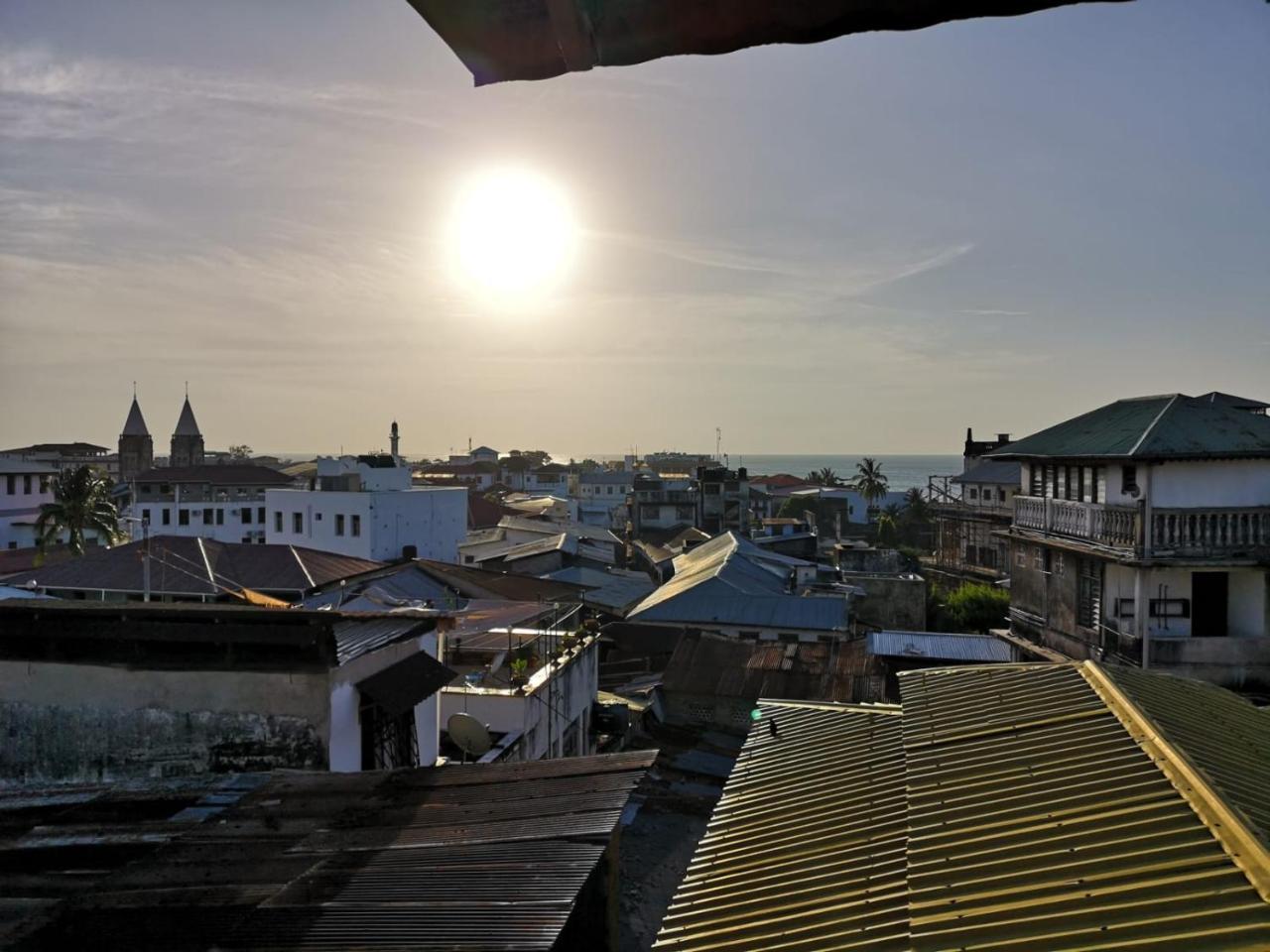 Bottoms Up Hostel Zanzibar Ngoại thất bức ảnh