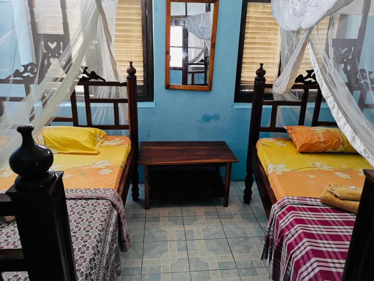 Bottoms Up Hostel Zanzibar Ngoại thất bức ảnh