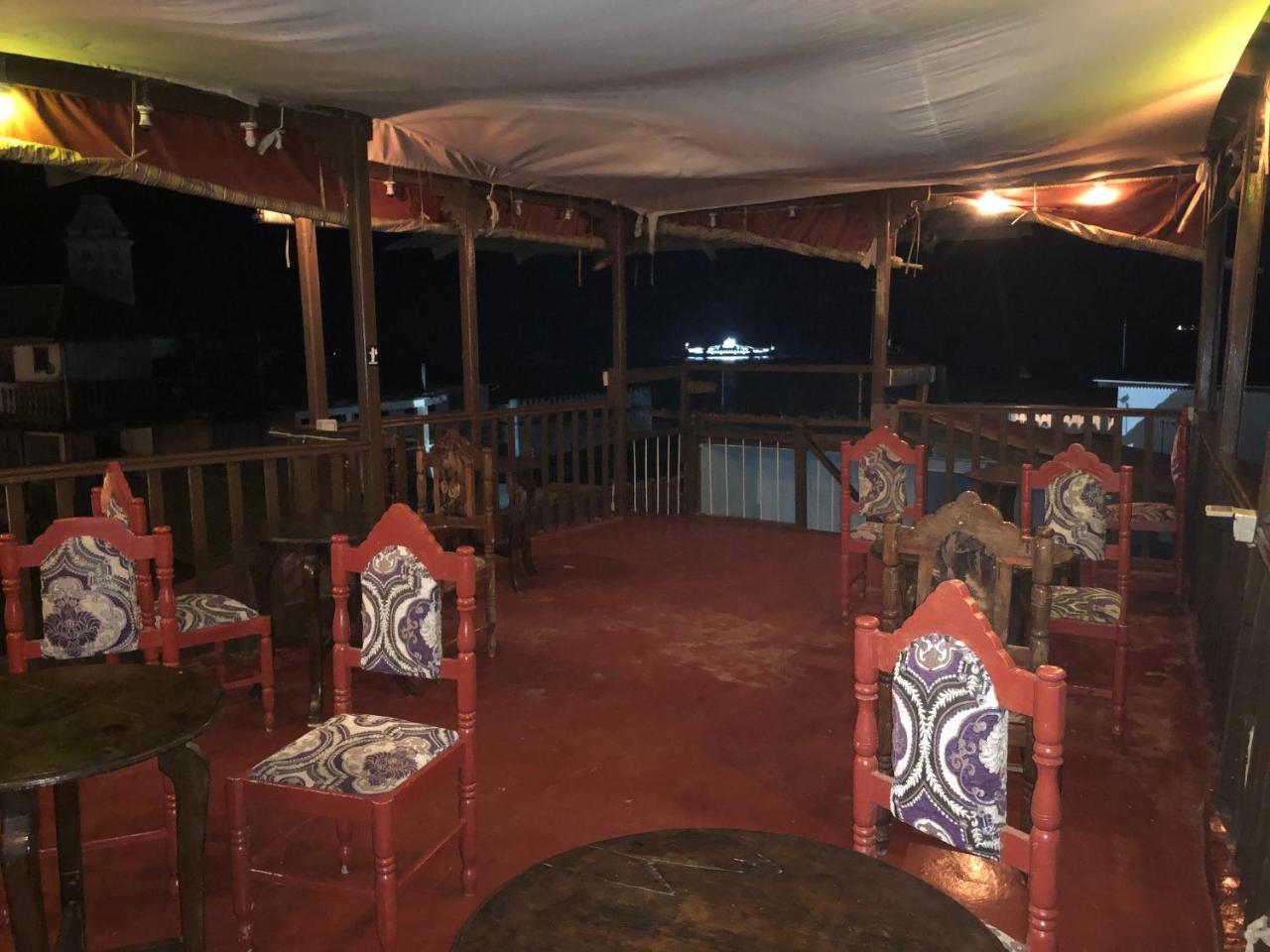 Bottoms Up Hostel Zanzibar Ngoại thất bức ảnh
