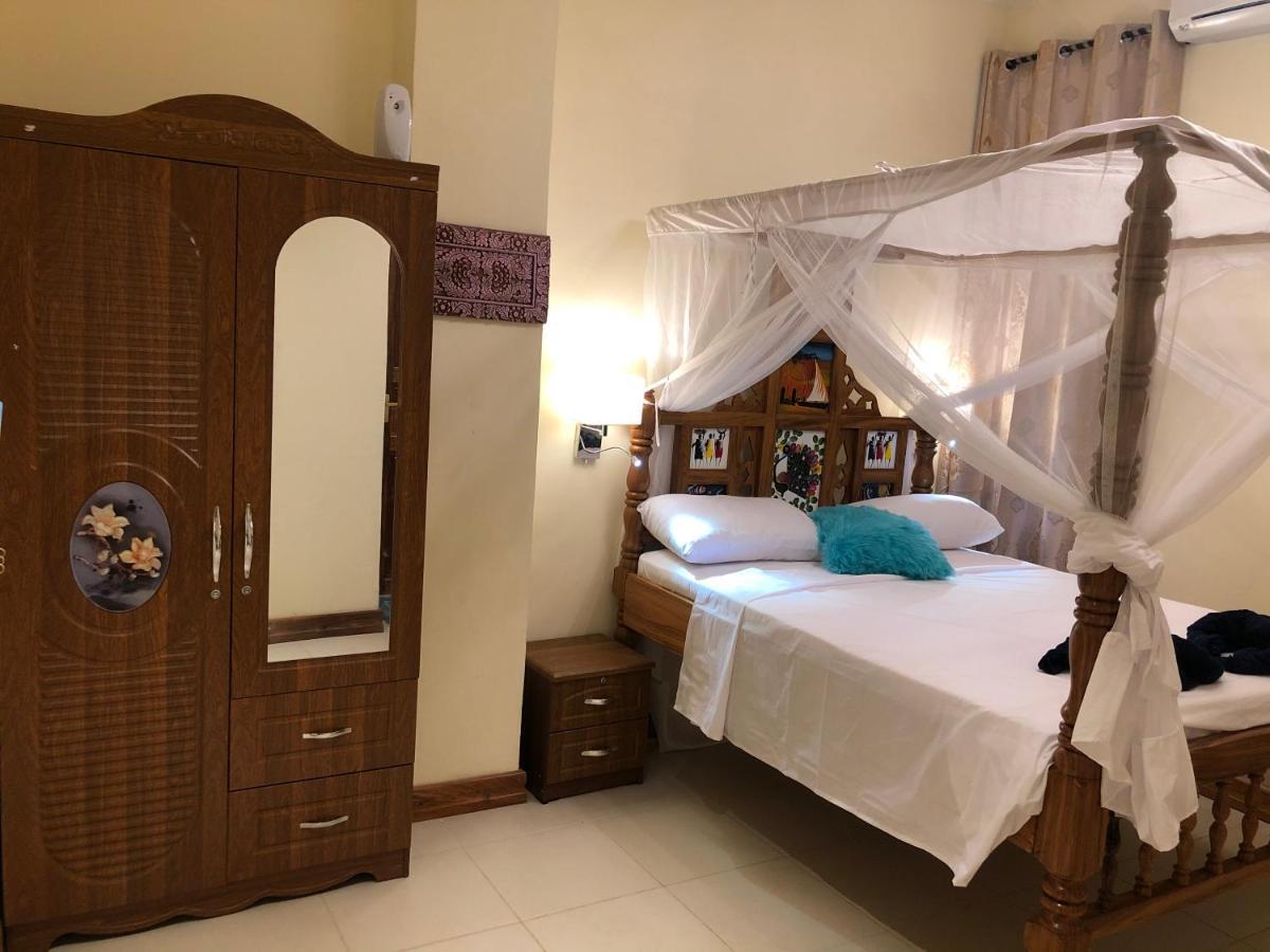 Bottoms Up Hostel Zanzibar Ngoại thất bức ảnh